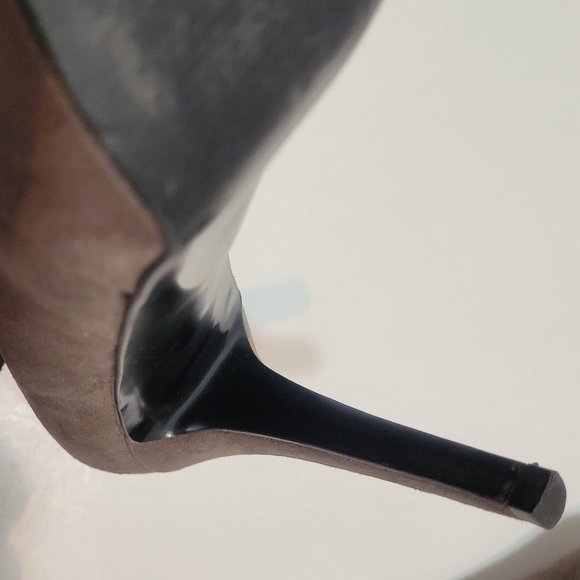 GUESS gray suede platform heels with ankle strap, size 6.5 - Picture 7 of 15